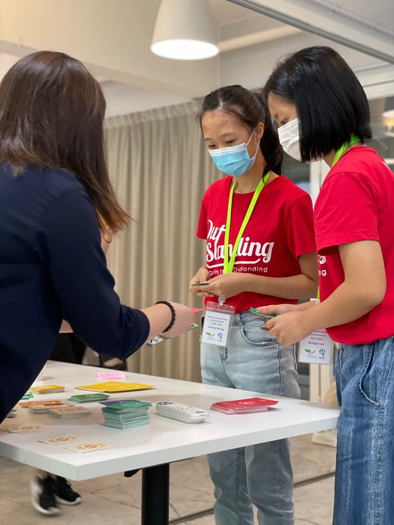 Understanding Sustainable Development Goals through playing a board game