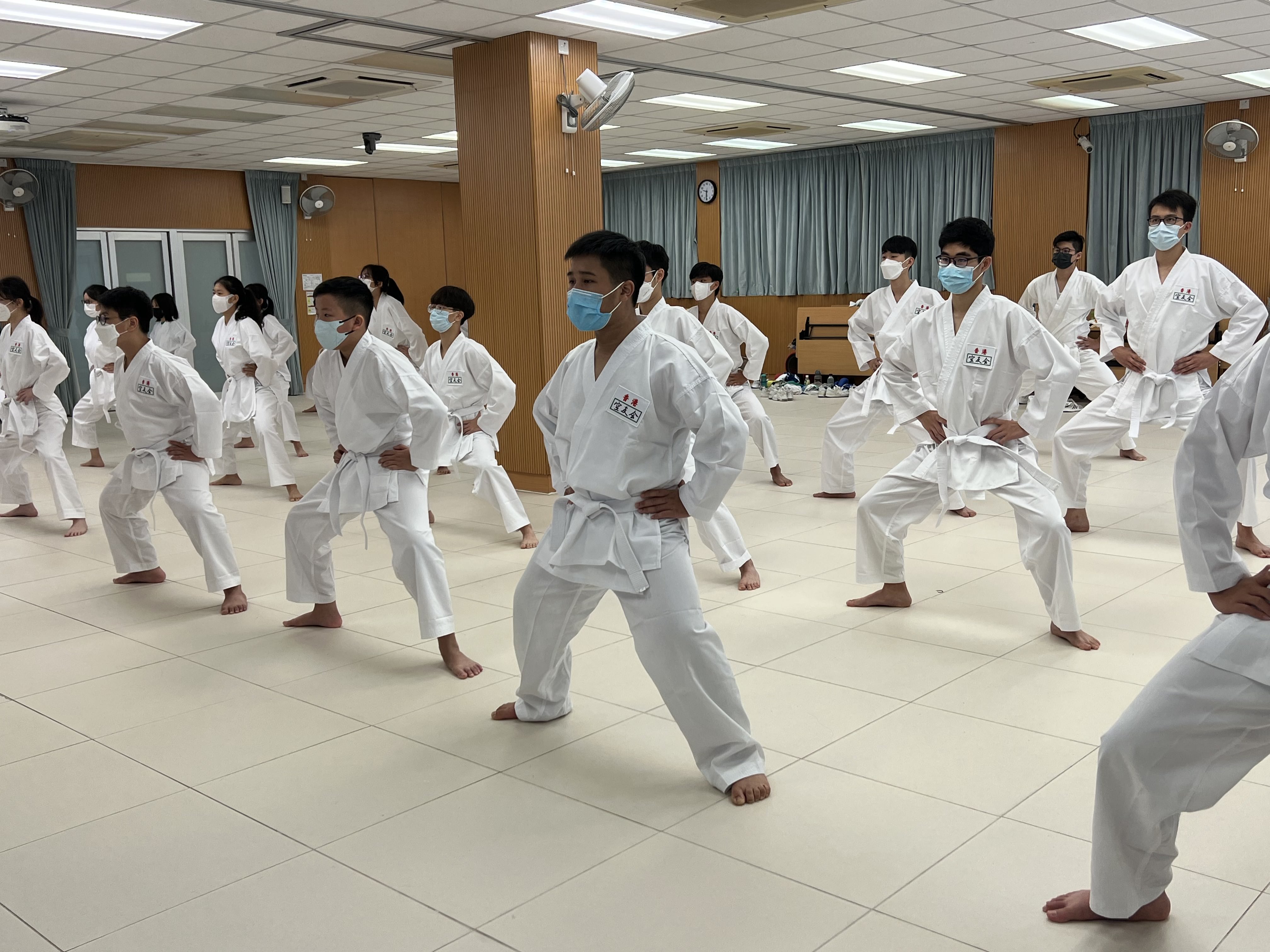 LEWOWA2122-30  Karatedo : Way To Live A Positive Life