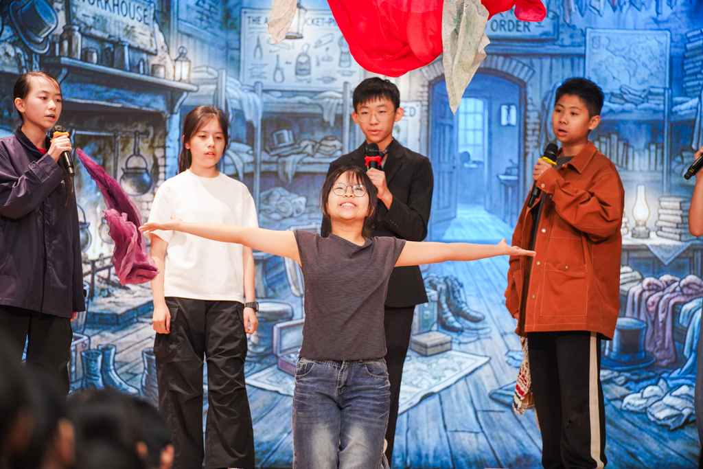 LEWOWA 2526-02: Broadway Showcase: Scene to Stage